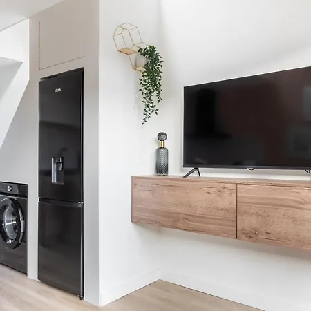 Luxury Fully Equipped - Centrally Located 公寓