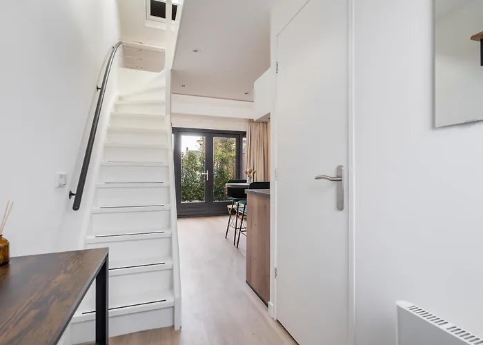 Luxury Fully Equipped - Centrally Located