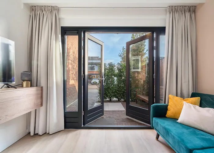 Luxury Fully Equipped - Centrally Located アパート ハイゼン