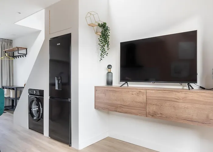 Luxury Fully Equipped - Centrally Located アパート